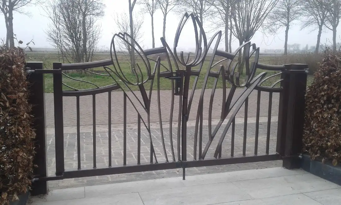 Tulpen in de poort