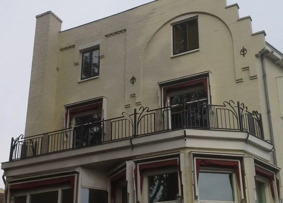 Balkon of dakterras in ArtDeco stijl