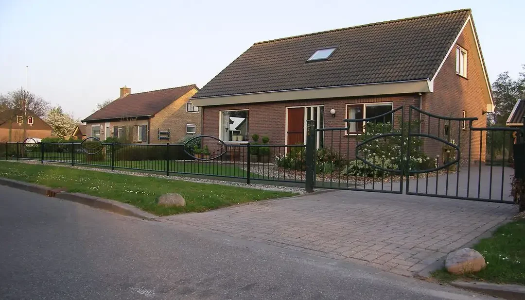 Hekwerk passend bij bestaande poort