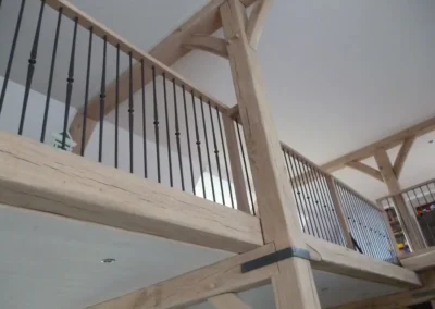 Stijlvolle vide of balustrade binnenshuis