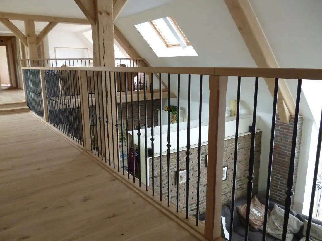Stijlvolle vide of balustrade binnenshuis