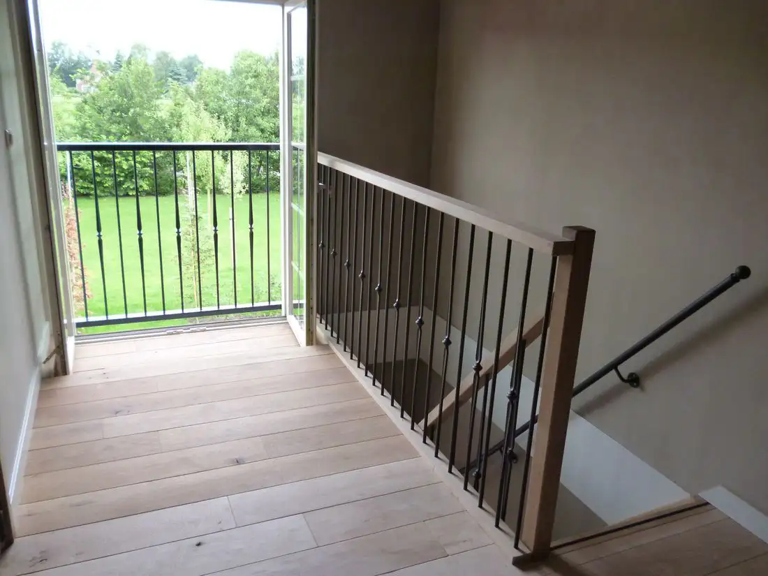 Vide, trap en frans balkon